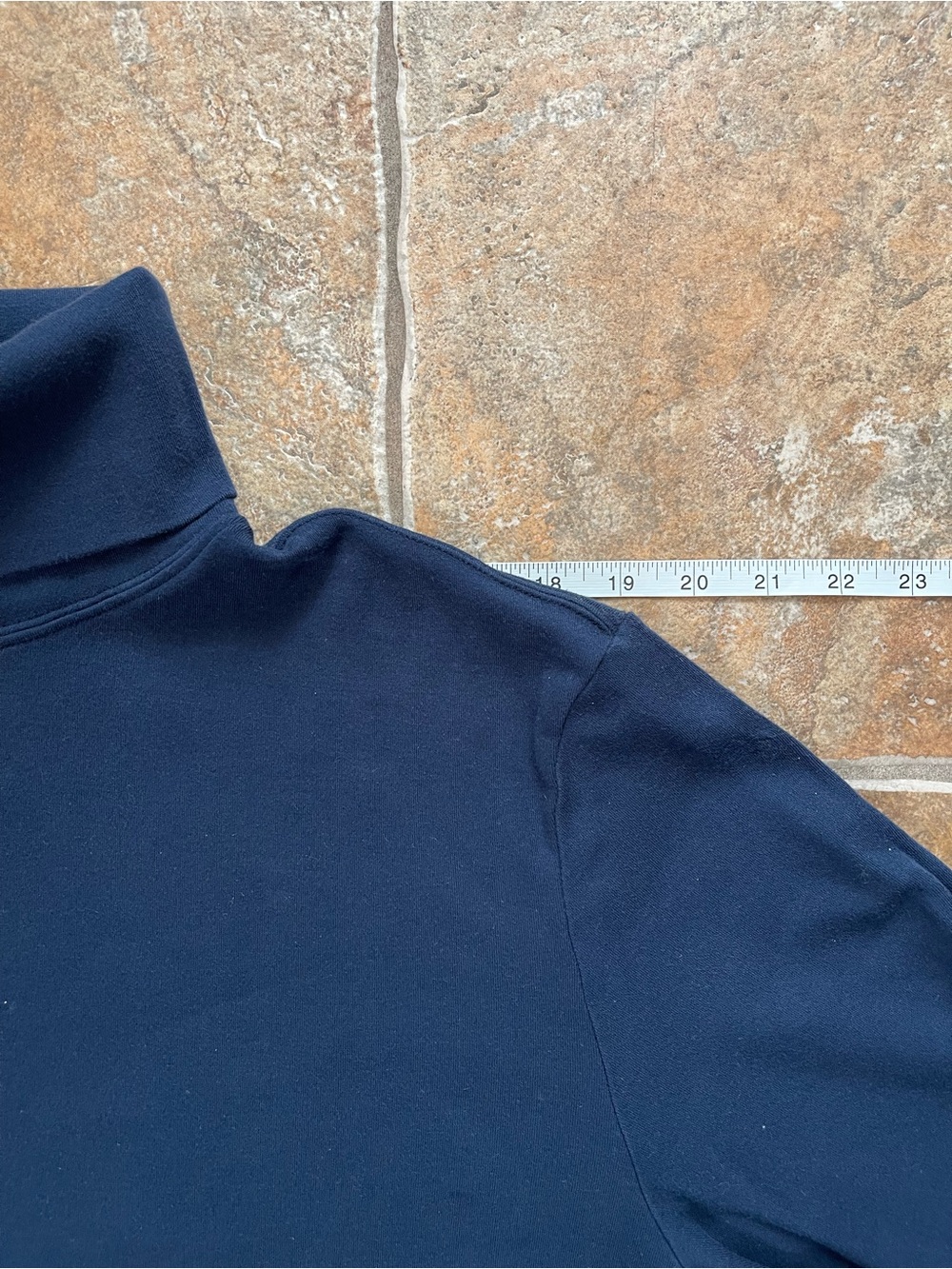 Todd Snyder Interlock Jersey Turtleneck in Navy - Picture 4 of 7